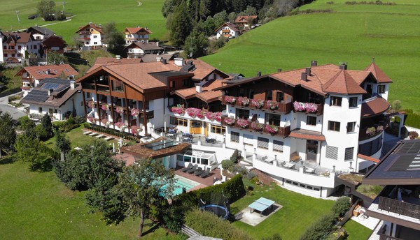 Photo exteriors Hotel Tirolerhof