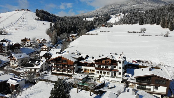 Photo exteriors Hotel Tirolerhof