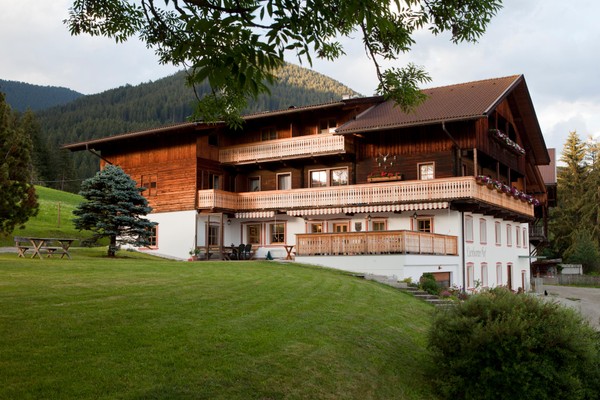 Photo exteriors Small hotel Lienharterhof