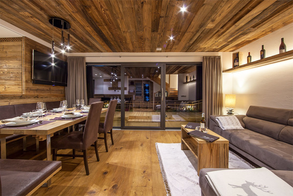 Der Wohnraum Mountain Chalet Ghilga