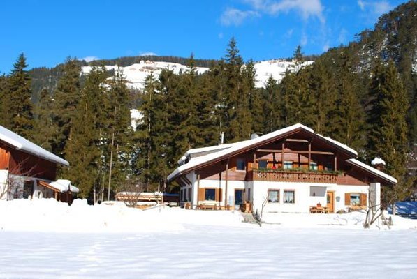 Foto Außenansicht Bauernhofspension Ciasa Pradel