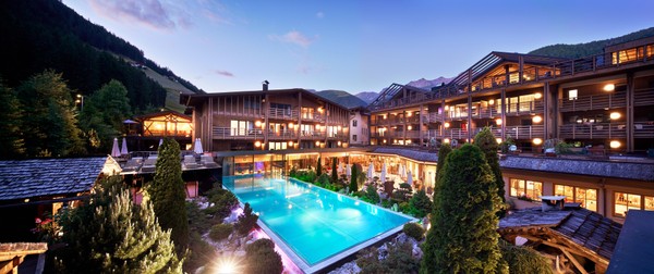 Foto esterno Hotel Quelle Nature Spa Resort