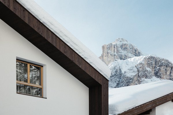 Photo exteriors in winter Ciasa Hanny