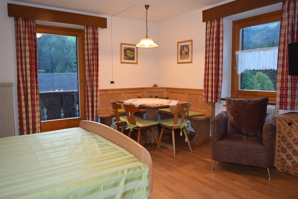 La zona giorno B&B + Appartamenti Oberfreiegg