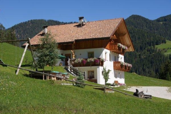 Foto estiva di presentazione Lüch da Pespach - Appartamenti in agriturismo 2 fiori