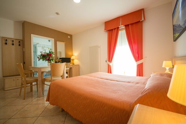Foto della camera B&B-Hotel + Residence Miralago