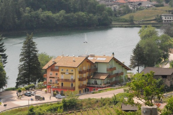 Foto esterno B&B-Hotel + Residence Miralago