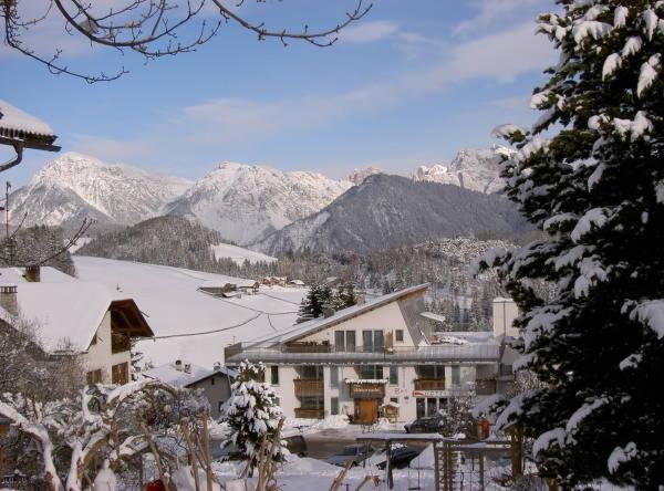 Foto invernale di presentazione Hotel Pütia
