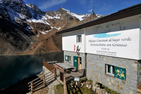 Foto esterno Rifugio Canziani