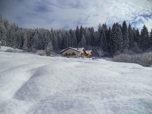 Foto Außenansicht Hotel Chalet Abete Rosso