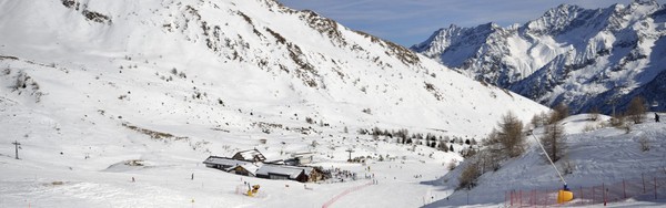 Lage Alm Valbiolo Passo Tonale