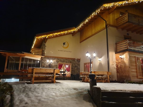 Foto esterno in inverno Chalet Resort La Baita delle Fate