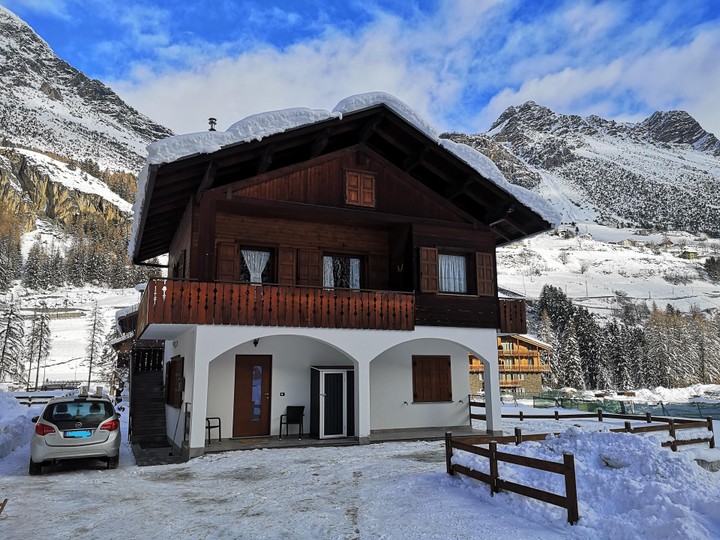 Foto Außenansicht Ferienwohnungen Casa Silver