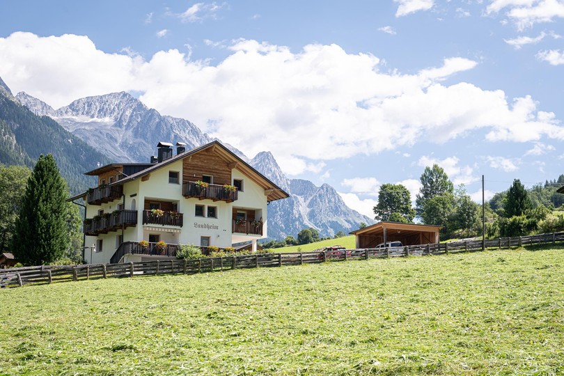 Photo exteriors Apartments Landheim Obertal