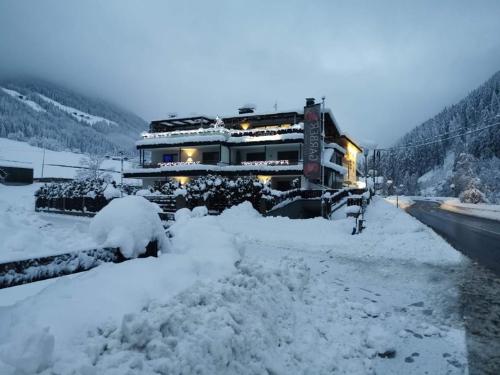 Foto esterno Hotel & Dependance Garber
