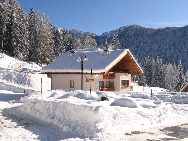 Foto esterno Hotel Garni Civetta