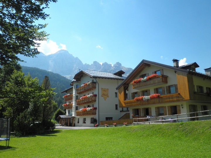 Photo exteriors Hotel Edelweiss