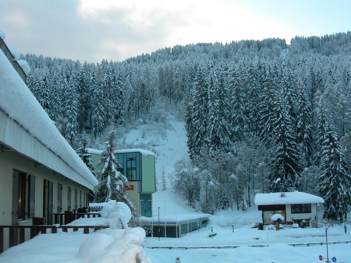 Foto esterno Appartamenti Vacanze Casa - Marilleva 900