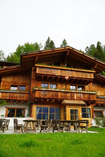 Photo exteriors Fogajard Lovely Chalet