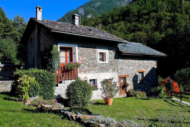 Foto Außenansicht B&B + Ferienwohnungen Le Botteron
