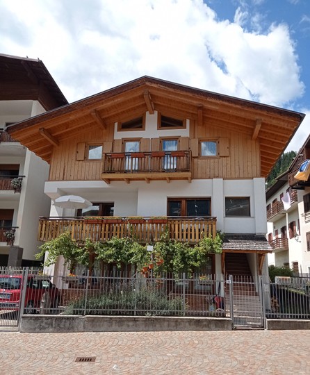 Photo exteriors Rooms + Apartments Case delle Dolomiti