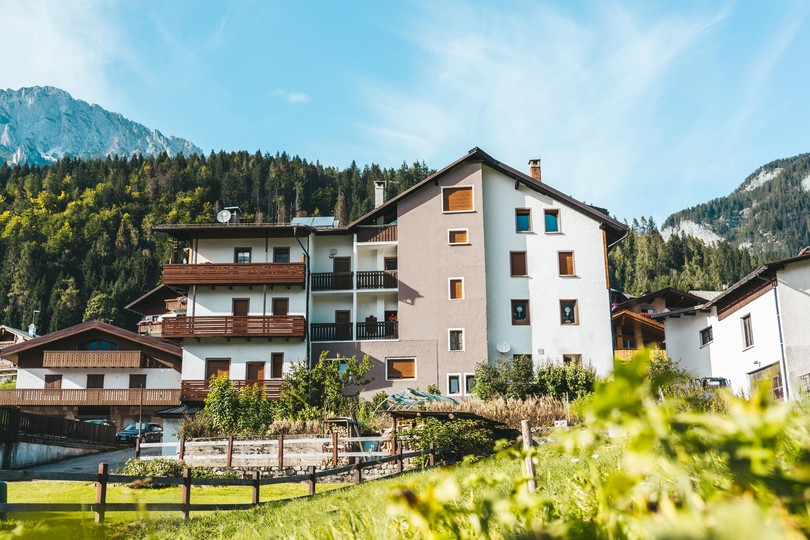 Foto Außenansicht Ferienwohnungen De Betta Aida