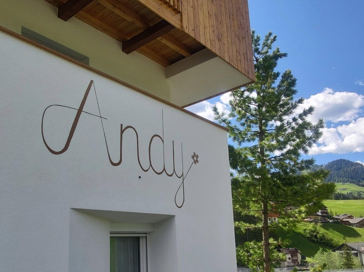 Foto Außenansicht Ferienwohnungen Ciasa Andy