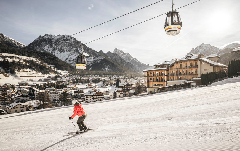 Foto Außenansicht Hotel Excelsior Dolomites Life Resort