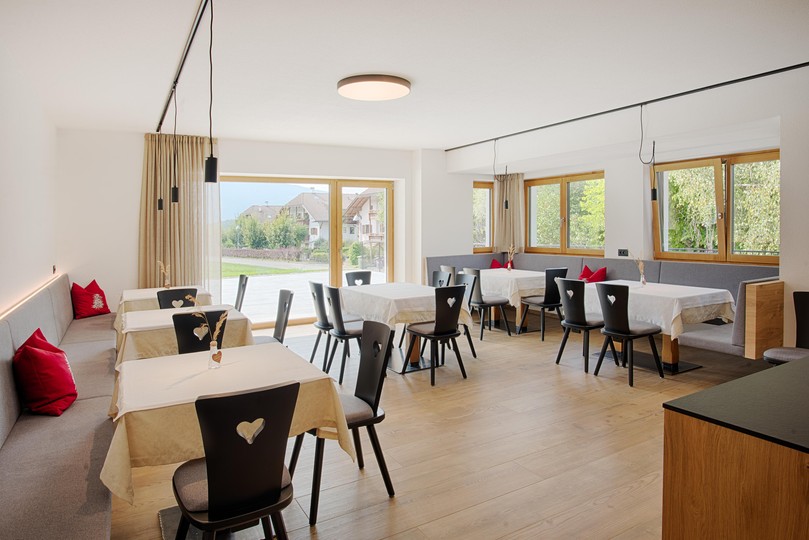 The restaurant Riscone / Reischach Apartment Lindenhof
