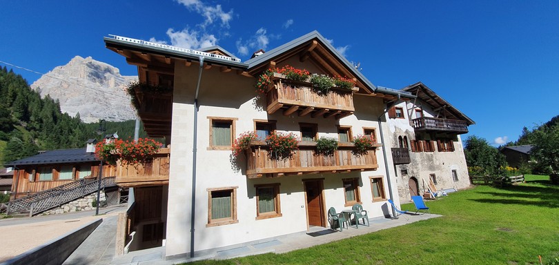 Foto Außenansicht Stella Alpina Suite