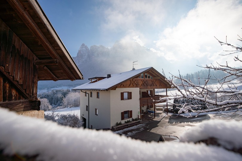 Foto Außenansicht B&B + Ferienwohnungen auf dem Bauernhof Mesnerhof