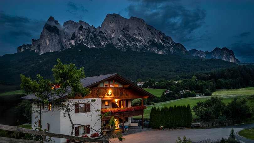 Foto Außenansicht B&B + Ferienwohnungen auf dem Bauernhof Mesnerhof