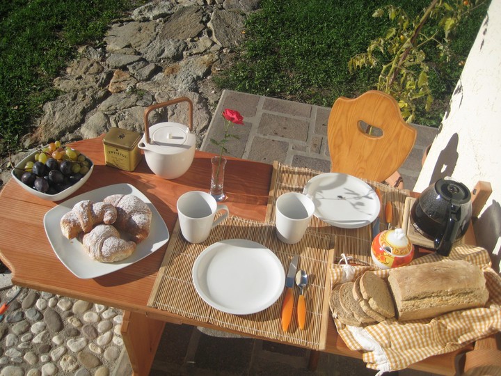 The breakfast Chalet La Casetta Nel Frutteto