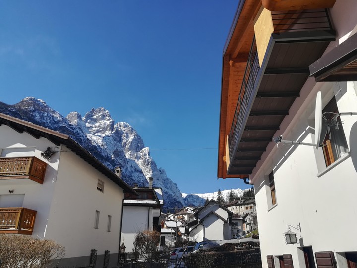 Foto Außenansicht Ferienwohnungen Sweet Dolomites