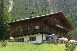 Rifugio con camere Dreischusterhütte