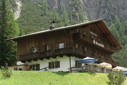 Rifugio con camere Dreischusterhütte