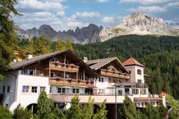 Hotel Obereggen