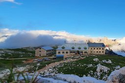 Rifugio con camere Bolzano - Schlernhaus