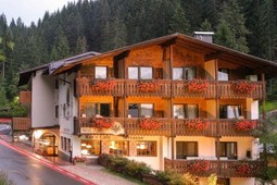 Dolomiti Hotel Adler Carezza