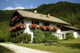 B&B + Ferienwohnungen Oberlechnerhof