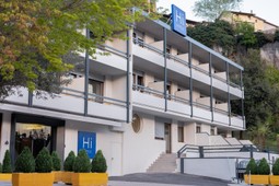 Hi Hotels
