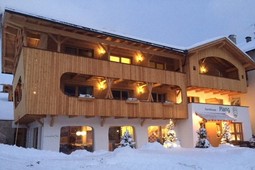 Garni Farmhouse Plang