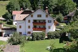 B&B + Appartamenti in agriturismo Schlosserhof