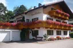 Garni + Appartamenti Haus Peskoller