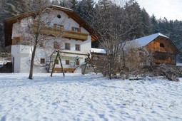 B&B + Ferienwohnungen auf dem Bauernhof Falkenau