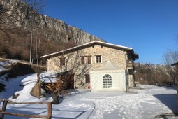 Mountain hut with rooms Pian dell'Arma