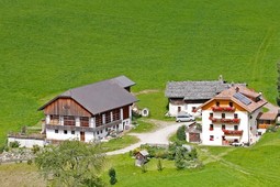 Farmhouse apartments Tötscherhof