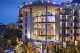 Hotel Kristal Palace