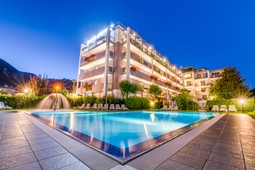 B&B-Hotel + Residence Ambassador