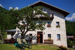 B&B + Ferienwohnungen Villa Chele